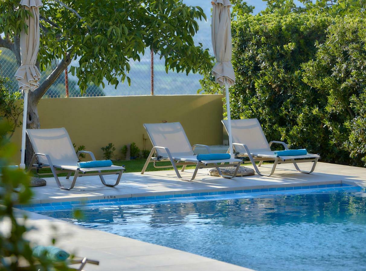 Castello Villa Daphnes - Private Pool & Whirlpool Dafnész Kültér fotó