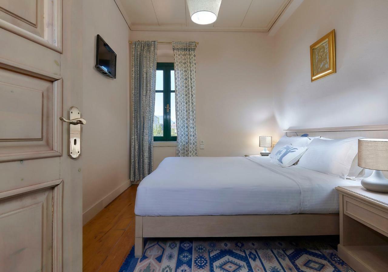 Castello Villa Daphnes - Private Pool & Whirlpool Dafnész Kültér fotó