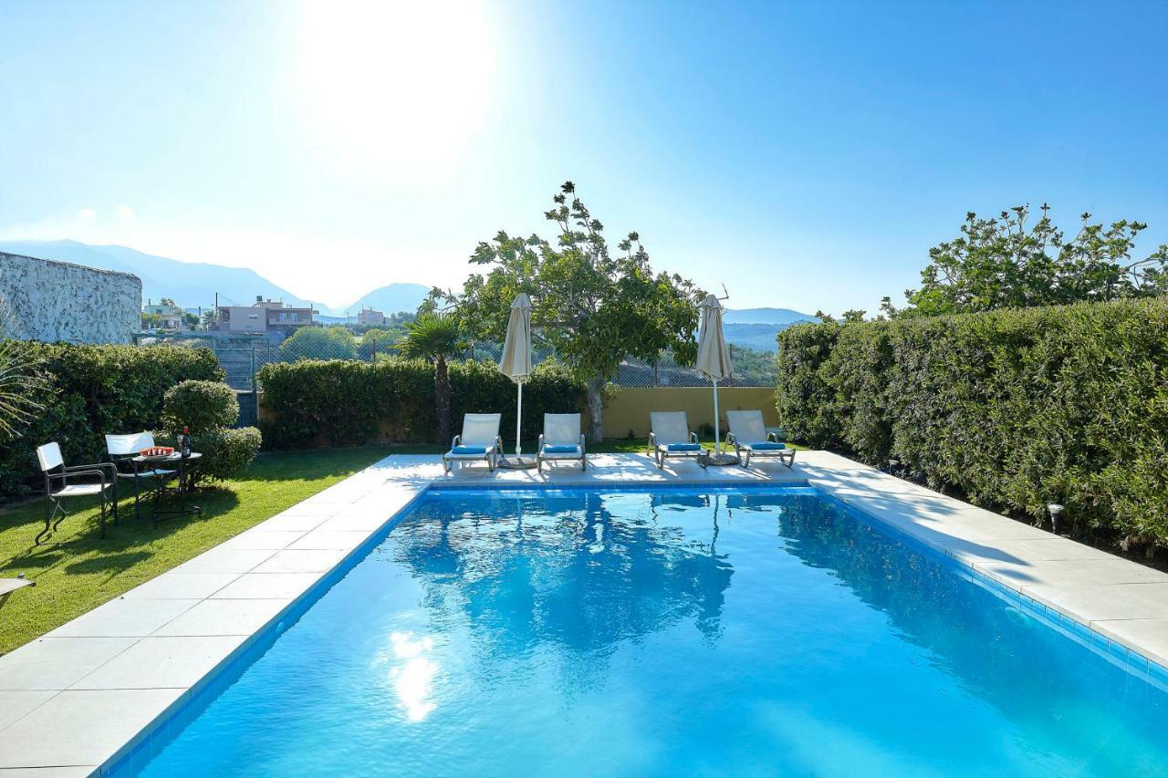 Castello Villa Daphnes - Private Pool & Whirlpool Dafnész Kültér fotó