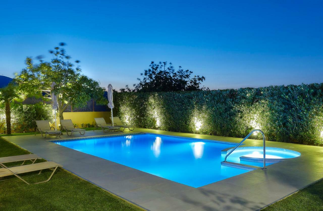 Castello Villa Daphnes - Private Pool & Whirlpool Dafnész Kültér fotó